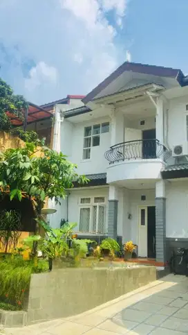 DIJUAL CEPAT RUMAH CANTIK 2LT, DI DANAU BOGOR RAYA