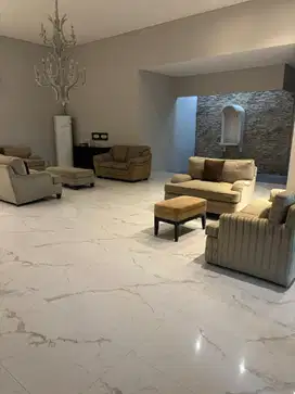 Rumah Furnished + Pool & Ruang Tamu Luas - Gaharu Jakarta Selatan