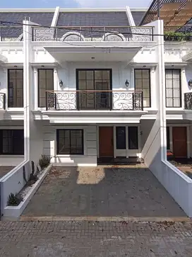 Rumah Mewah Dalam Townhouse Akses 2Mobil Dijakarta Selatan Jagakarsa