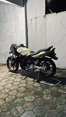 Kawasaki ninja ss thn 2015