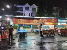 DIBUTUHKAN SEGERA Waiter / Helper