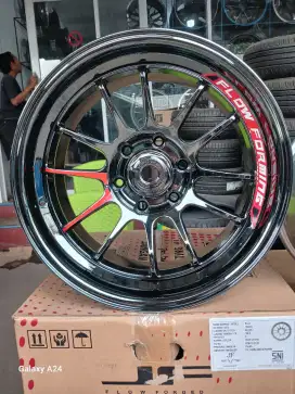 Lenso venom 5 ring 18x9 6x139,7 ET 0 black chrome 4pcs. Fortuner dll