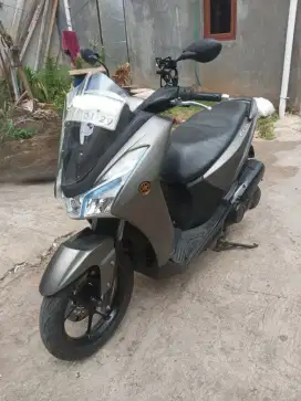 Yamaha lexi 125