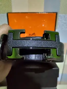 Sabuk Embos Hermes