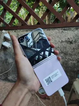 SAMSUNG GALAXY Z FLIP 5 SEIN 5G 8/256 GB MULUS MINUS TOMPEL NORMAL