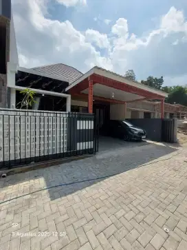Rumah Mewah Carpot 2 Mobil Semi Furnish 15 Menit Ke Ringrod
