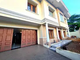 Rumah Cantik Modern Classic di Radio Dalam Gandaria Jakarta Selatan