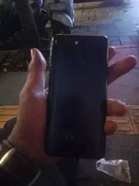 Redmi6 3/32 batang normal ada setitik hitam sikit sibawah