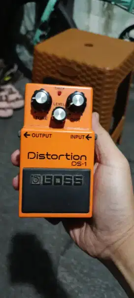 Efek Boss distortion DS-1
