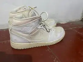 Dijual 4 pasang sepatu casual