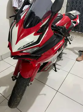 cbr250rr non abs 2017