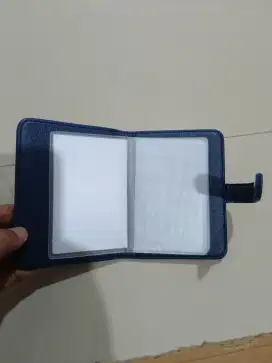 Dompet kartu atau dompet emas