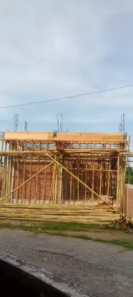 Tukang bangunan