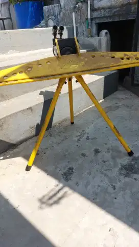 Mesin tekuk pipa bending pipa