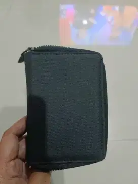 Dompet kartu dan dompet emas