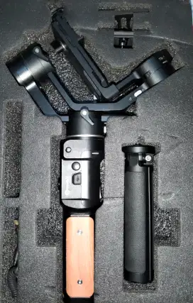 Gimbal Kamera FeiyuTech Bekas – Mulus, Normal, Tanpa Kardus