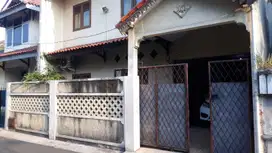 2 Rumah Jd 1 Bisa Untuk Kost (17 KT) Rawamangun Jakarta