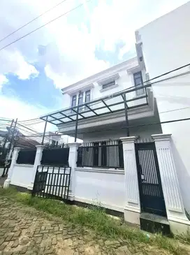 Dijual Rumah Minimalis Modern Dekat Bintaro 8212