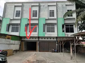 Ruko 3lt murah, tepi jalan samping sekolah SMP 9 Pekanbaru
