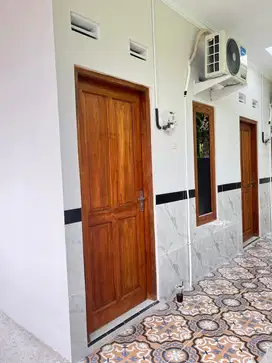 DIJUAL KOS AREA RS DR OEN SOLO BARU