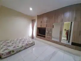Disewa Rumah Fully Furnished Di Jatibening Dekat Tol, LRT Bebas Banjir