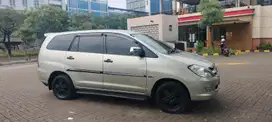 Toyota Kijang Innova 2008 Bensin