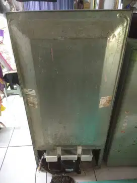 Kulkas satu pintu freezer jumbo beku dingin normal merk sharp