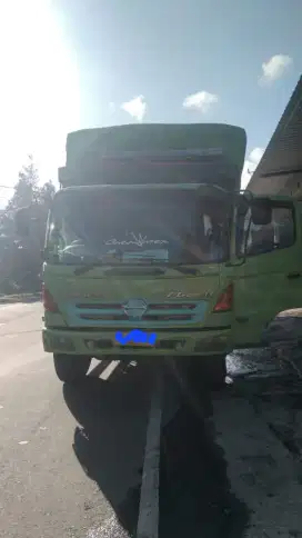 Dijual Hino FG 235 JP 2010 – Siap Pakai! Kondisi Istimewa!