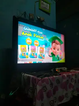 Tv toshiba regza 32inchi