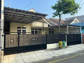 Disewakan rumah asri dan luas di griya harapan permai bekasi