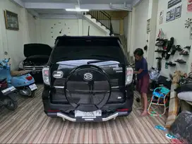 Daihatsu Terios R Deluxe Manual MT Tahun 2017 Hitam , 2016