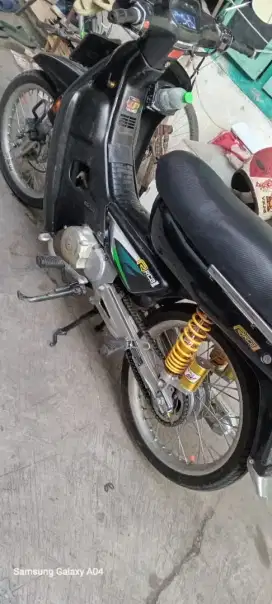 Jual motor Honda legenda THN 2001 .