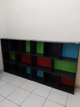 Dijual lemari loker, rak, kursi dan meja