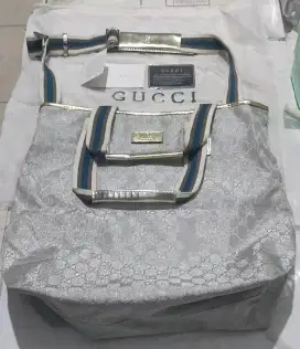 Tas Selempang Jinjing Gucci