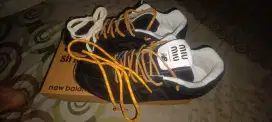 Dijual sepatu new balance miu miu