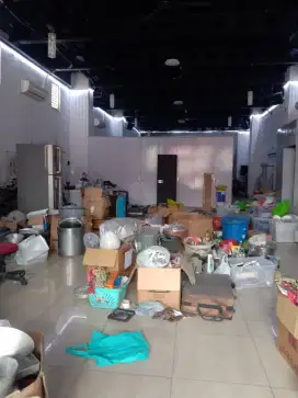 Di Sewakan Gedung 3.5 Lantai Bagus Dan Murah Di Jl Narogong, Bekasi