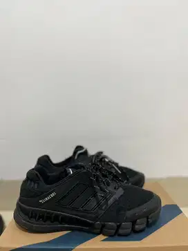 Sepatu adidas cc revolution
