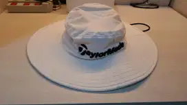 Topi Taylormade Golf Bucket Hat, white second like new nego