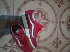Sepatu Vans oldskool red bekas