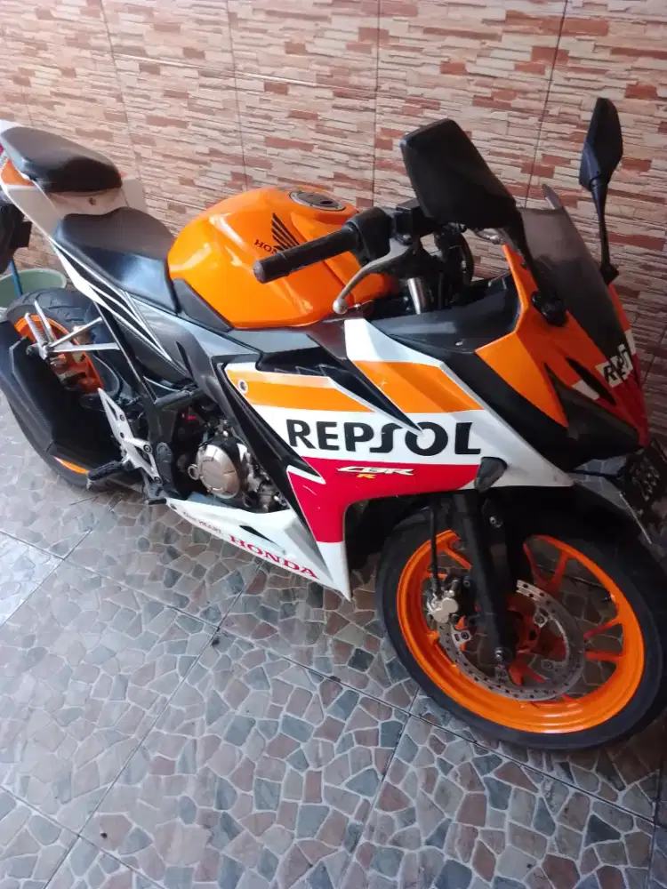 CBR 150R tahun,2016 Repsol 12.5 pas net