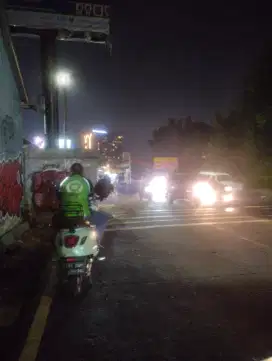 Jasa antar kerja/sekolah