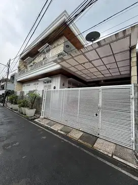 Dijual Rumah Mewah Daerah Strategis di Serdang 2,5lt , Jakarta Pusat