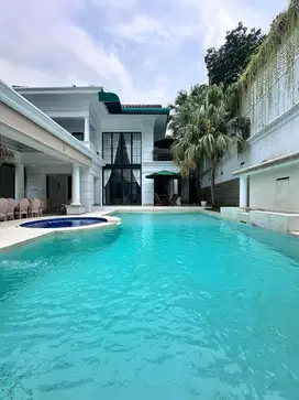 Kemang Pejaten Barat Luxurious Modern Classic House Full Furnished