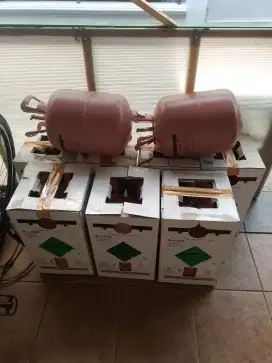 Tabung + isi (4.5 kg )Freon Daikin R-410A