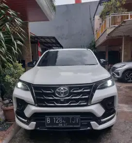 Fortuner 4x2 VRZ 2.8 GR 2022,TOP