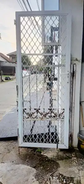 Jual cepet 1 buah pintu aluminium kawat nyamuk