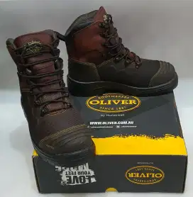 OLIVER 65-490 SAFETY 150MM UP BOOT – WATERPROOF & CAUSTIC RESISTANT