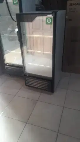 showcase 1pintu merk sharp