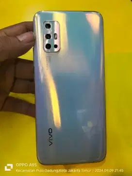 Vivo V19 ram 8/128 internal