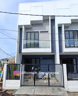Rumah Gununganyar dkt Wiguna, Rungkut, Medokan Asri, Amega
